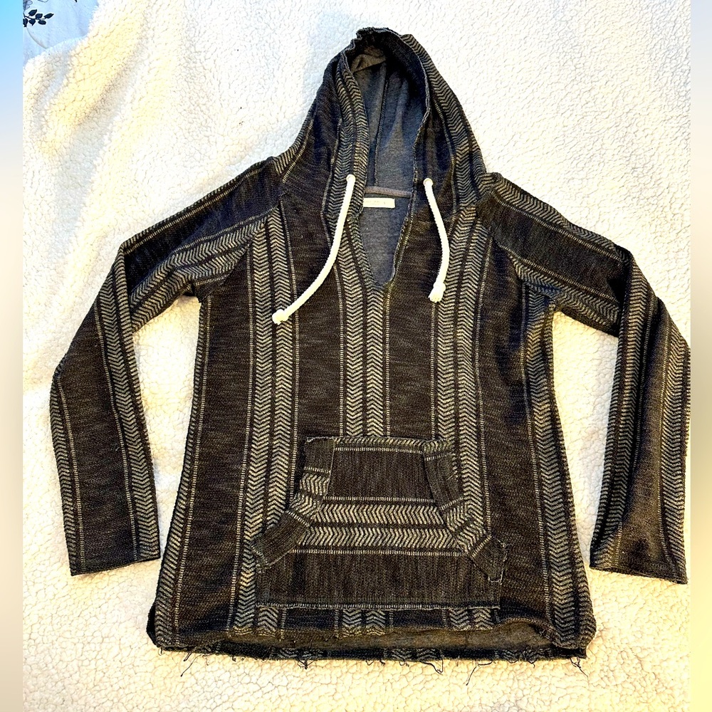Men’s Black and Gray Hooded “rug” pullover. SMALL